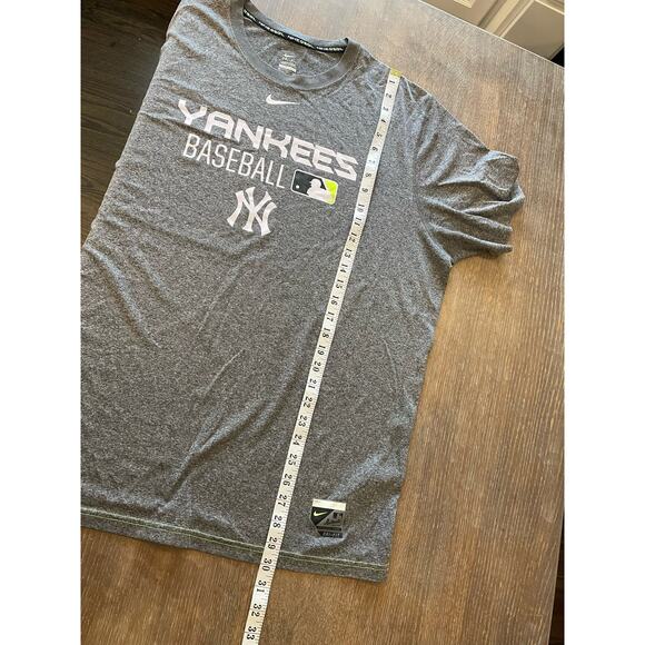 Nike Gray Yankees Baseball Tee - Picture 5 of 5